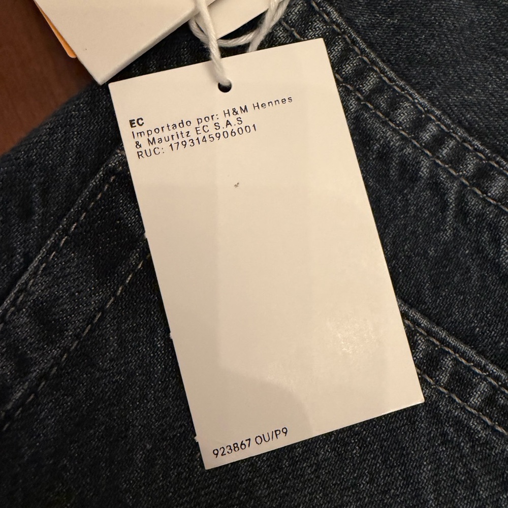 NWT H&M &Denim Dark Wash Straight Leg Jeans Size 4 - Picture 9 of 9